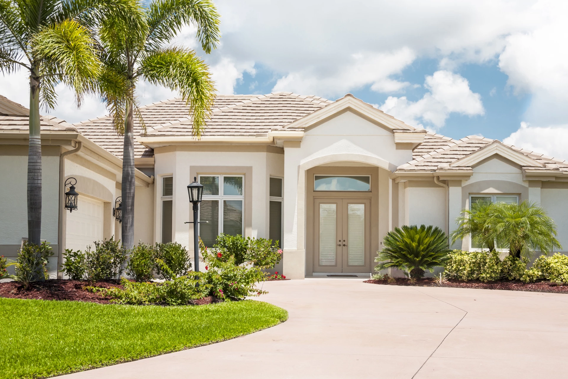 The Best Doors for a Hot Climate: Guide to Energy Efficient Exterior Doors