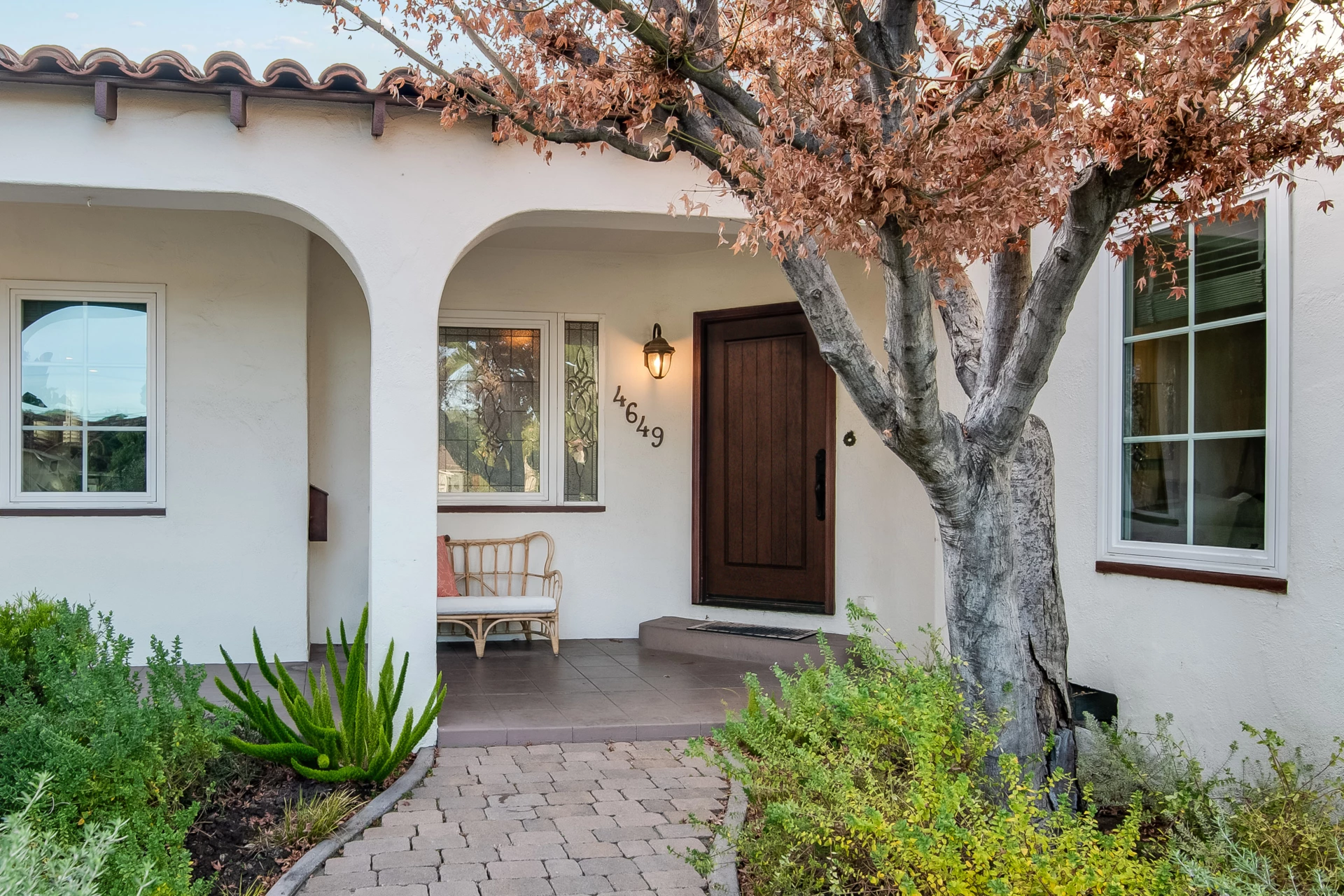 Maximizing Home Security: How to Choose the Right Front Door and Accessories for Your Protection