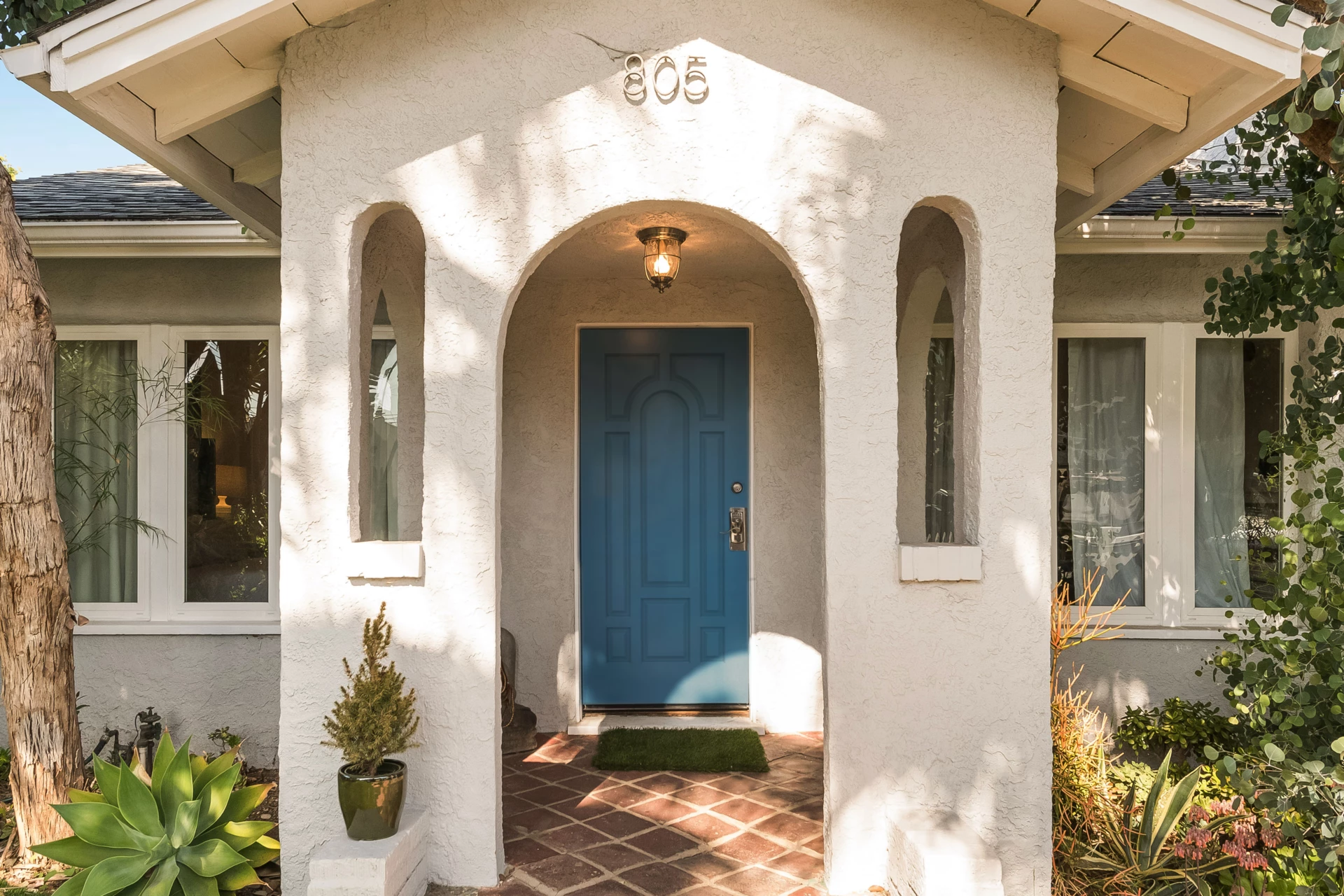 Overcoming Common Challenges in DIY Door Installation for Older Homes