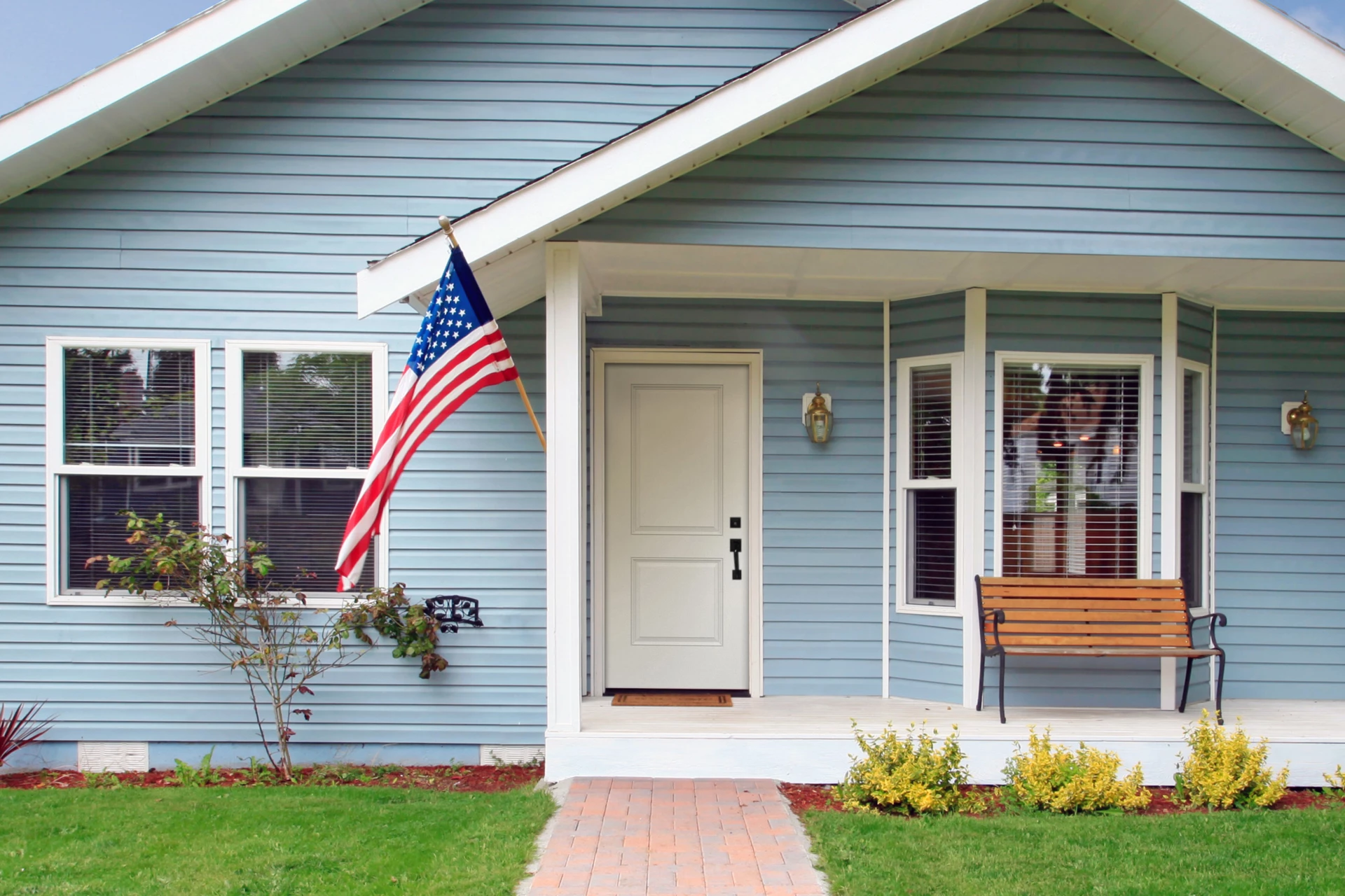 Celebrating Independence Day: Decorating Your Front Porch with Patriotic Flair